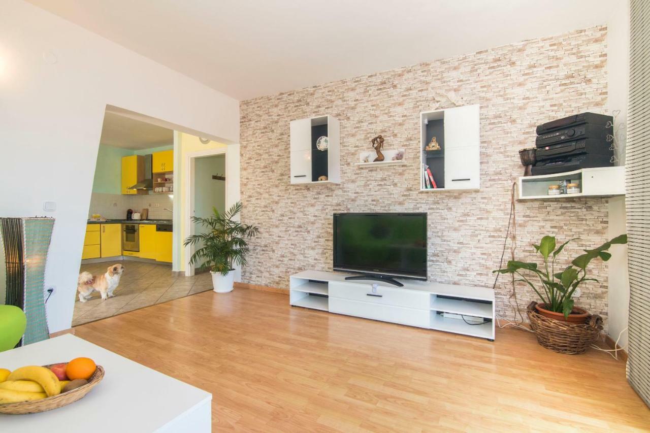 Apartments Palma Jelsa  Exterior foto